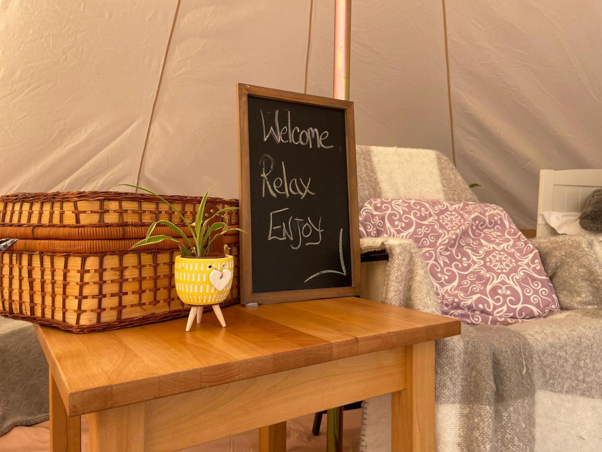 Trevena Cross Glamping & Camping Helston Extérieur photo