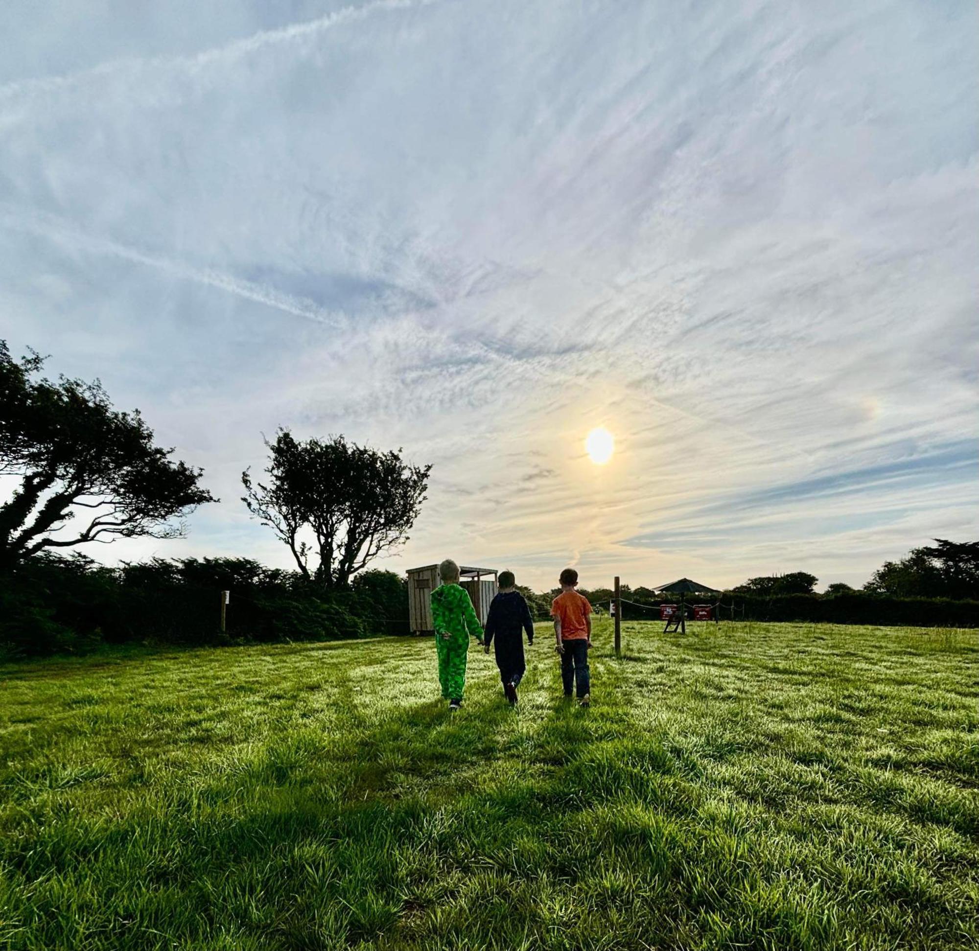 Trevena Cross Glamping & Camping Helston Extérieur photo